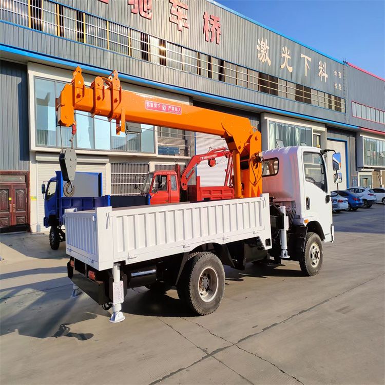罗定市三轮随车吊定制 农用改装机自备吊中瑞长期出售